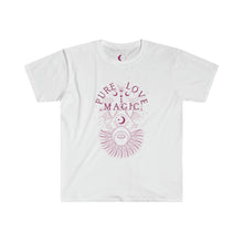 Lade das Bild in den Galerie-Viewer, Pure Love &amp; Magic Unisex T-Shirt
